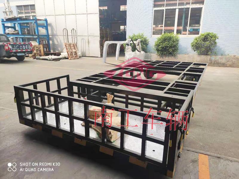 4吨骨架式U8（中国）带小尾箱