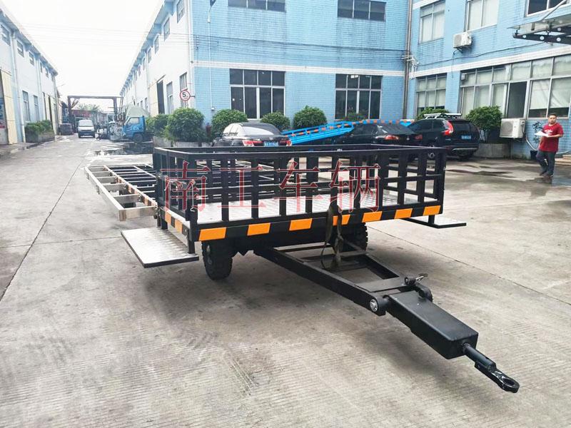 4吨U8（中国）带小框架铝花纹板