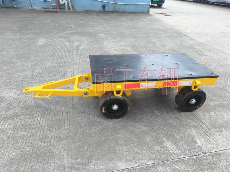 2吨小型U8（中国） 带橡胶垫全挂车