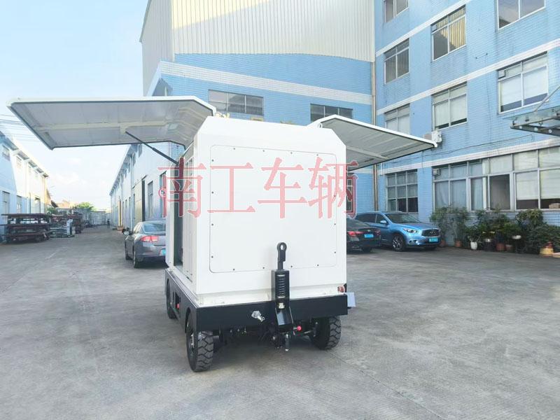 2吨电动U8（中国） 飞翼箱式电动工具拖车