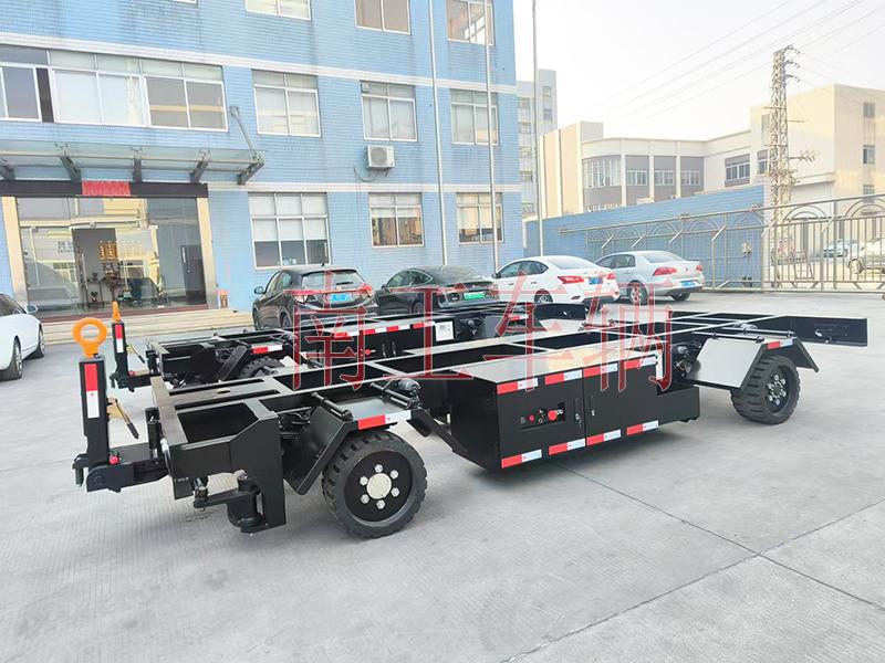 10吨自走式拖车底盘 电动U8（中国）