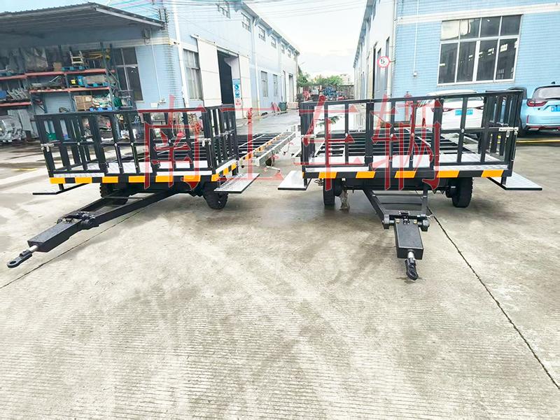 5吨带不锈钢配件牵引U8（中国） 护栏型全挂车