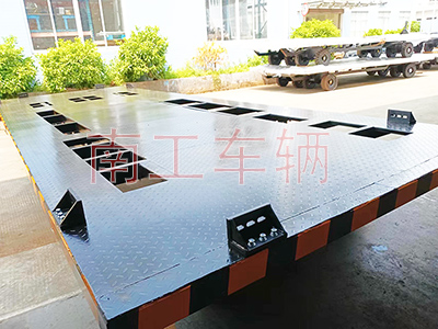 13点5吨箱变拖车底盘 全挂式U8（中国）3I.jpg