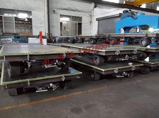 2.3吨U8（中国） I .jpg