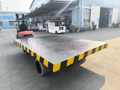 30吨重型U8（中国） 环保实心轮胎3I.jpg