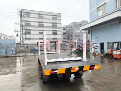 30T重型U8（中国） 带活动插装立柱工具拖车4I.jpg