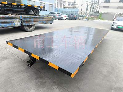 5吨全挂式U8（中国） 移动拖车底盘3I.jpg