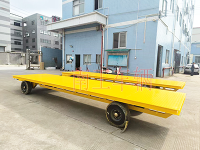 5吨U8（中国） 牵引平板全挂拖车3I.jpg